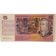 AUSTRALIA 1967 . FIVE 5 DOLLARS BANKNOTE . COOMBS/RANDALL . STAR NOTE